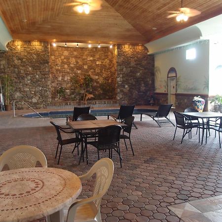 The Lodge At Rolling Hills Casino & Resort Corning Exteriör bild